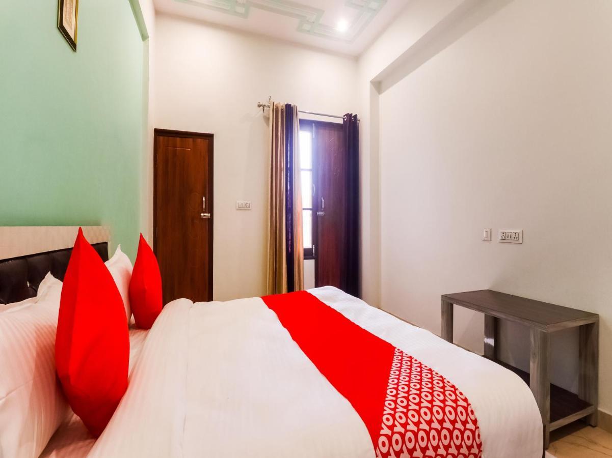 Oyo Lck1233 Rivaaj Palace Lucknow Exterior photo
